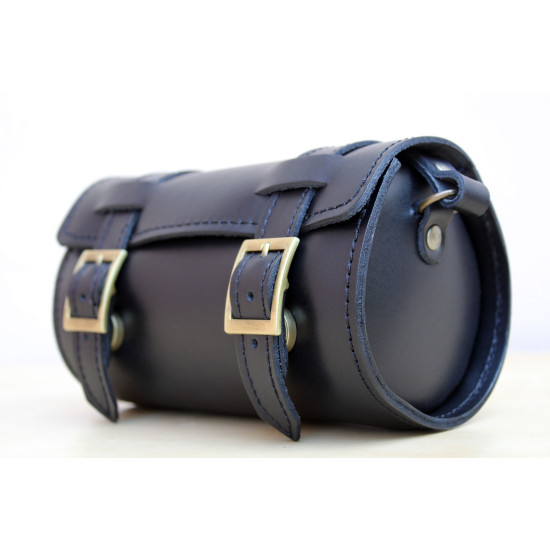 ROMVI leather crossbody bag in black color