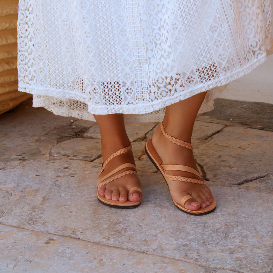 Women's leather sandals in natural colour